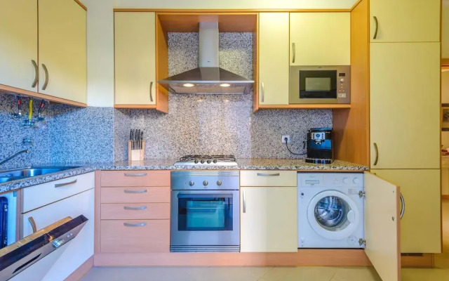 Sea view Apartment with 2 huge Terraces & Swimming pools