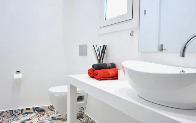 Unique Stylish Apt in Athens