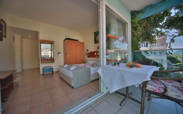 Gallion Hotel