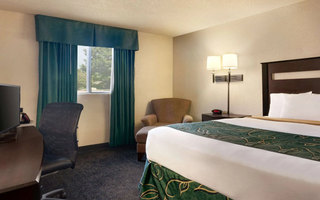 Travelodge by Wyndham Jefferson City