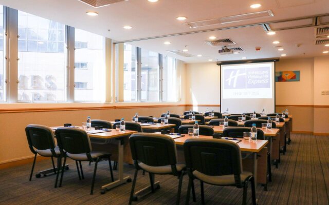 Holiday Inn Express Causeway Bay Hong Kong by IHG