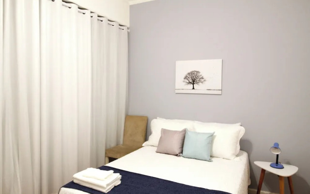 2min da Praia de Copacabana - A306