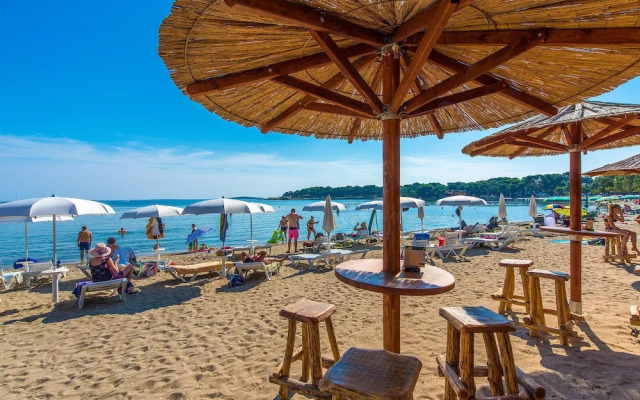 Amazing Home in Medulin With 3 Bedrooms and Wifi