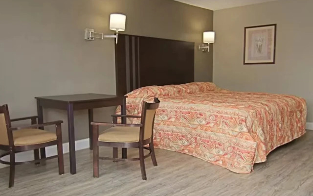 Economy Inn By Townhouse Merrillville US 30