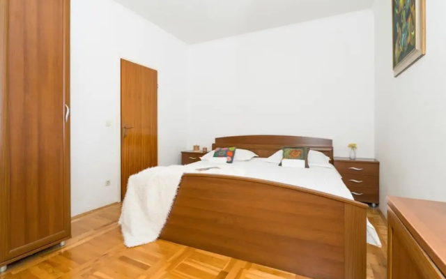 Spacious Apt. With Magnificent sea View & Balcony