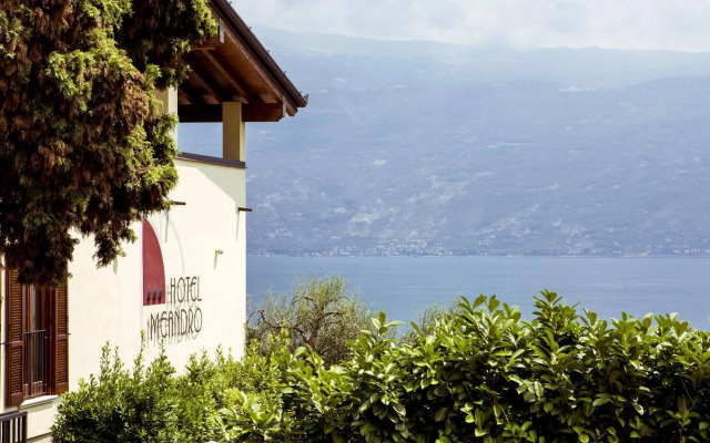 Hotel Meandro - Lake View