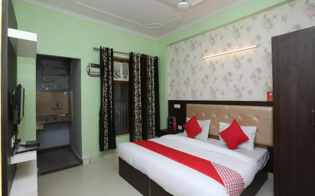 Chirag House By OYO Rooms