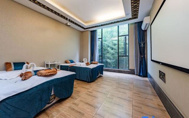 Li Jing Hotel Mile