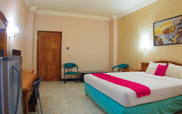 RedDoorz Plus @ Hotel Pantai Timor