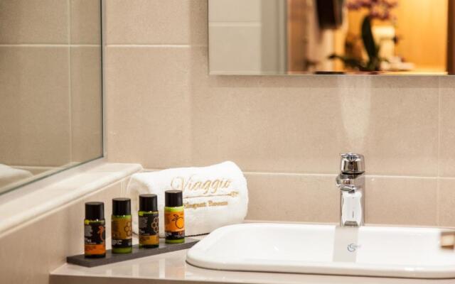 Viaggio Elegant Rooms