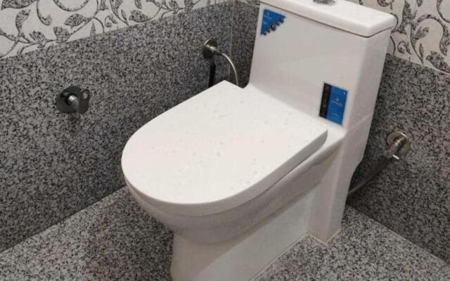 Oyo 91599 Sky Classic Inn