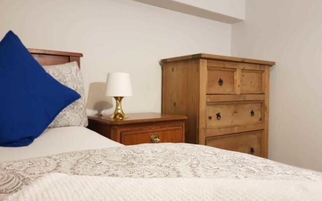 The Cumberland Townhouse Apartment