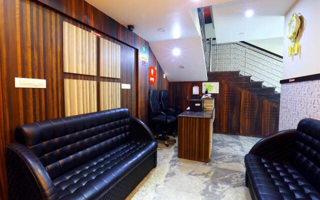 OYO 4678 Greens Residency