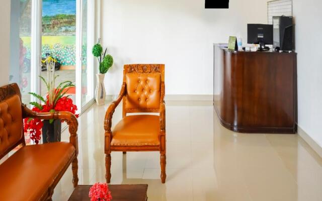 Marina Hotel by OYO Rooms 2* in Toba Lake reviews, room photos and 
