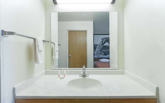 Super 8 by Wyndham Green River