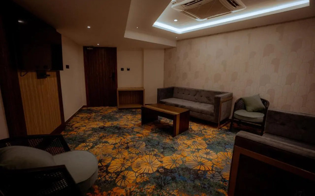 Royal Ritz