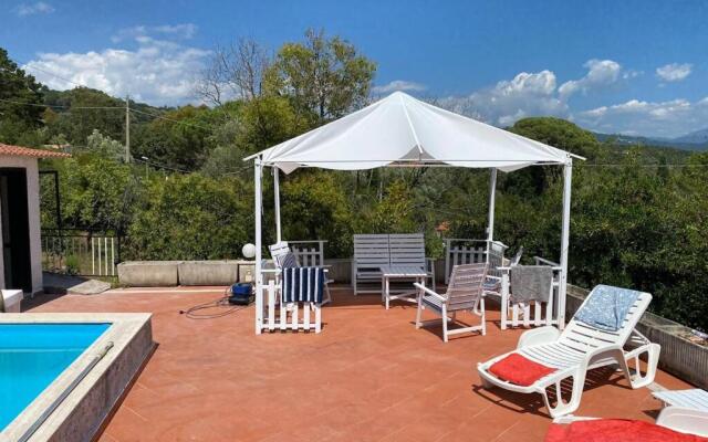 Villetta con piscina 10 posti letto Scario