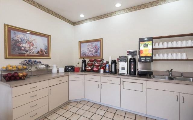 Spark by Hilton St. Robert Fort Leonard Wood