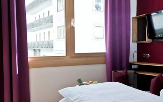 Anthony's Life & Style Hotel