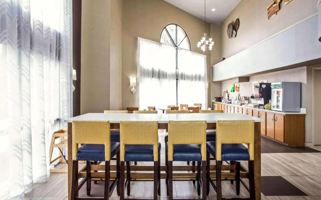 Holiday Inn Express Charlotte-Carowinds