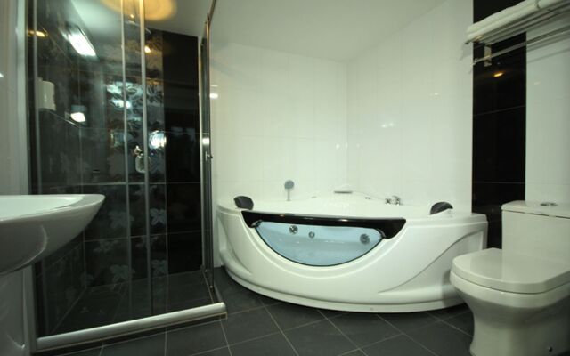 Starway Hotel