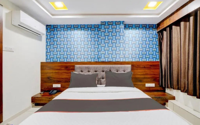 Collection O 86179 Hotel Lotus Gold