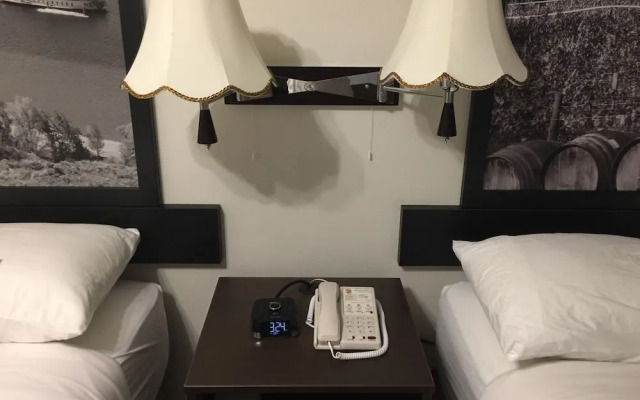 Super 8 By Wyndham Kelowna Bc