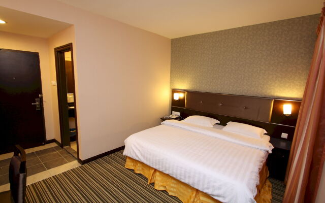 1 City Hotel