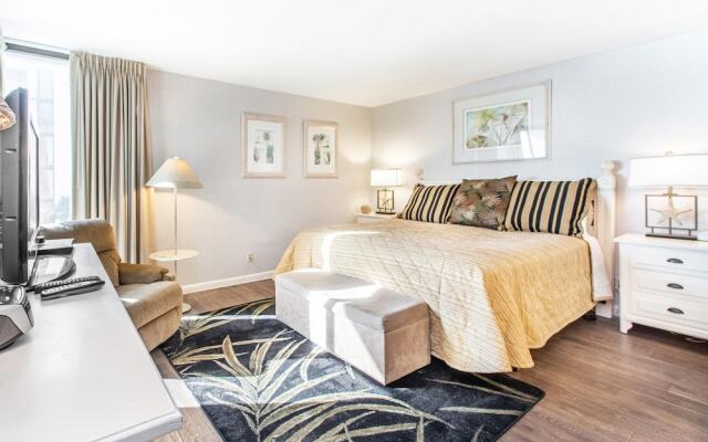 Leeward 308 at Edgewater
