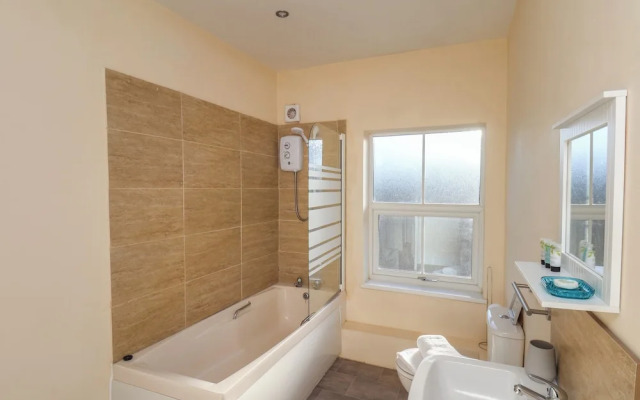 4 Normanby Terrace