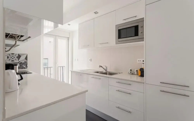 JOIVY Modern flat near Estrela Garden