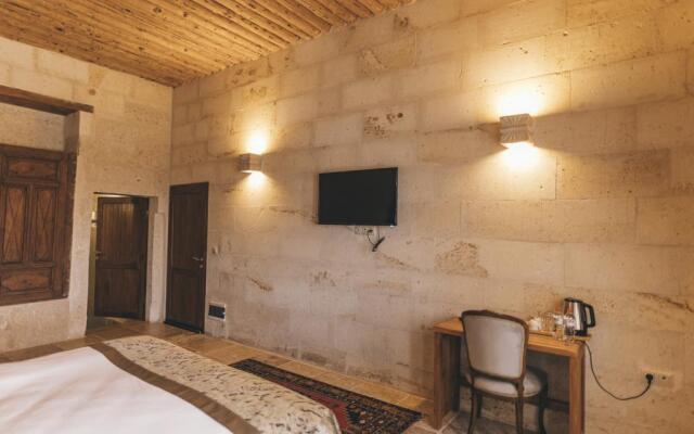 Kapalos Cave Suites