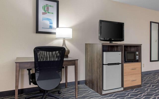 Quality Inn & Suites Lafayette I-65