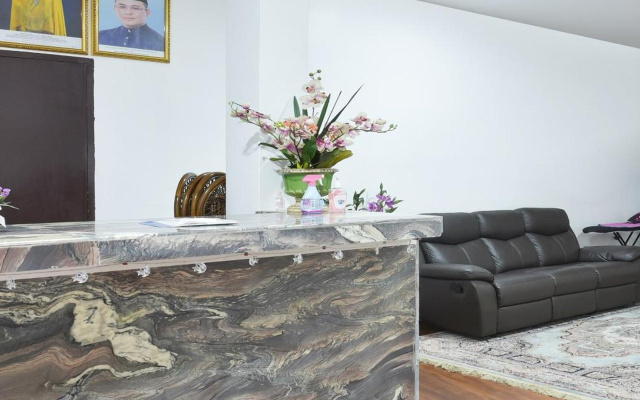 Hotel O Madeena Inn