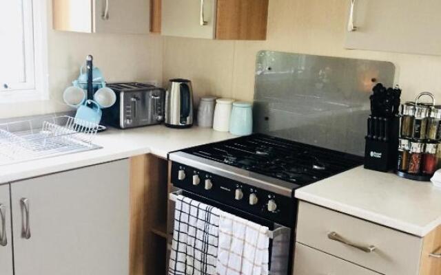 B47 Caravan Seven Bays