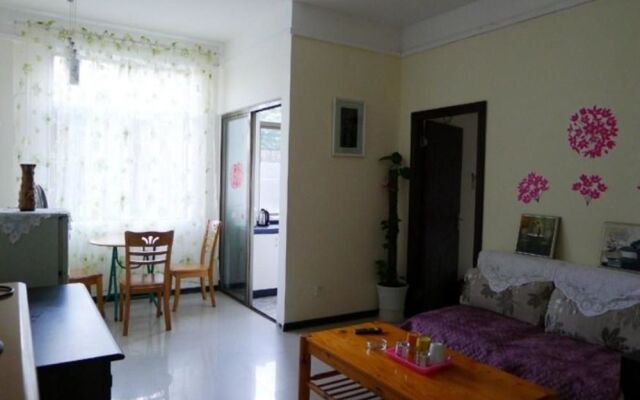 Holiday Zizhu Xinganxian Hostel (Beihai Old Street )