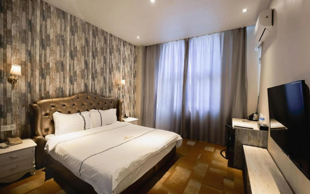 Loft The Boutique Hotel