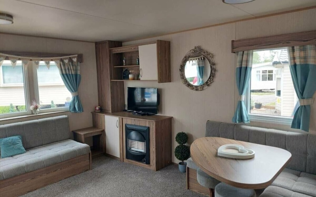 Marton Mere Holiday Village - Holiday Accommodation 17751