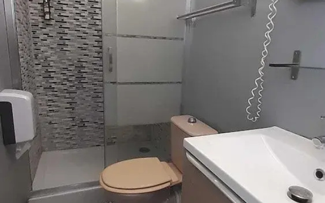 Hotel Le 1050