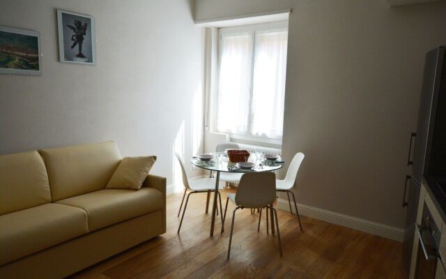 Fortezza white apartment