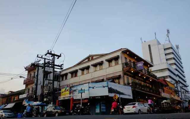 Sri Trang Hotel