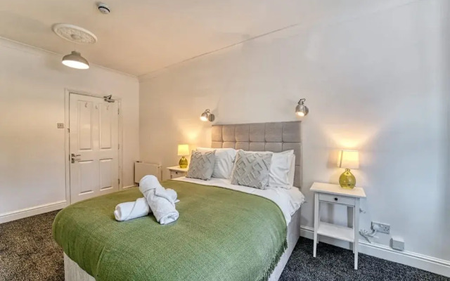 Host Stay Chester House Retreat