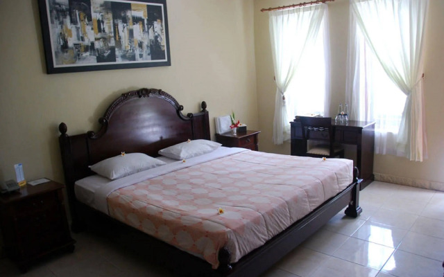 Dolphin Hotel Bali