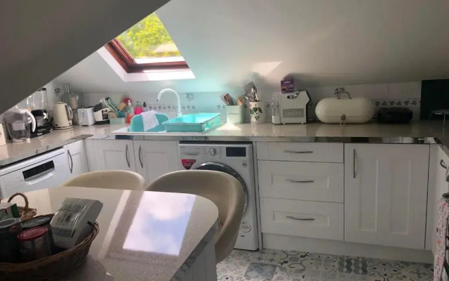 Discoveries House