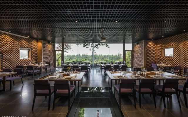 Chicland Danang Beach Hotel