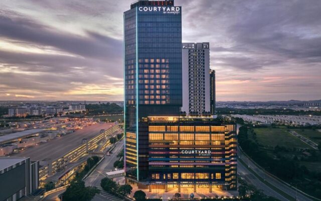 Courtyard By Marriott Setia Alam
