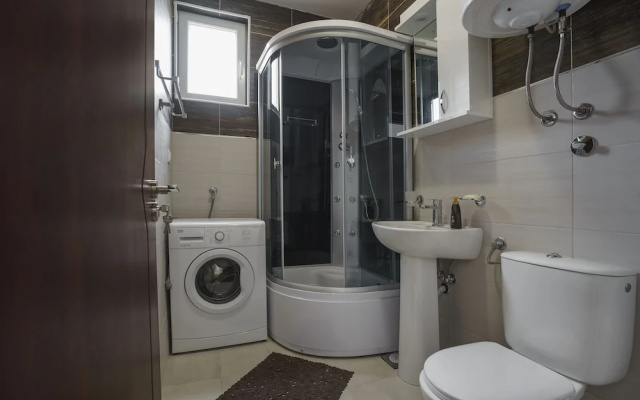 One bedroom M Rozino