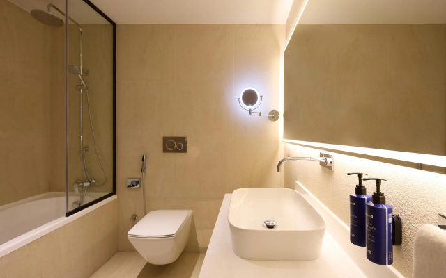 The Radisson Blu Residence, Dubai Marina