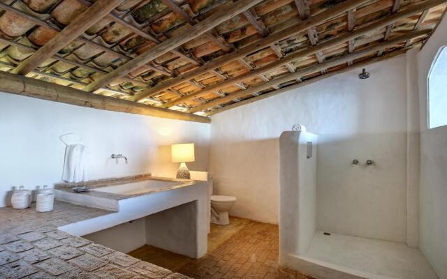 Hotel Calá & Divino