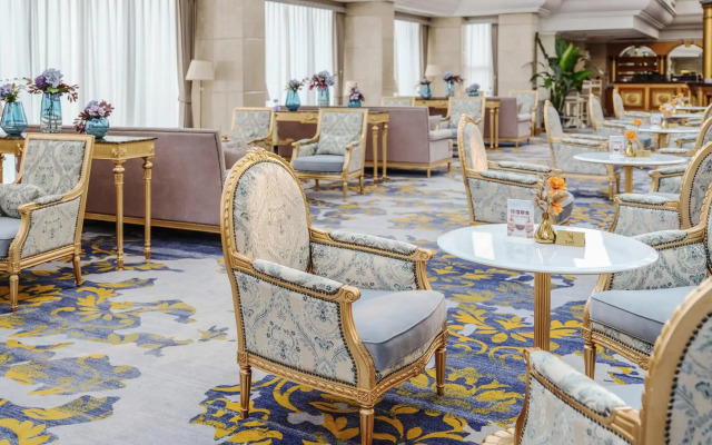 Celebrity International Grand Hotel
